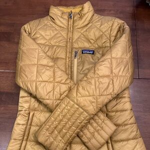 Women’s XS Patagonia Puffer Jacket - Gold